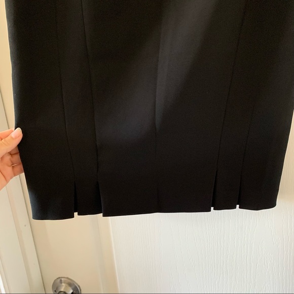 Elie Tahari pleated black pencil skirt - Picture 4 of 6